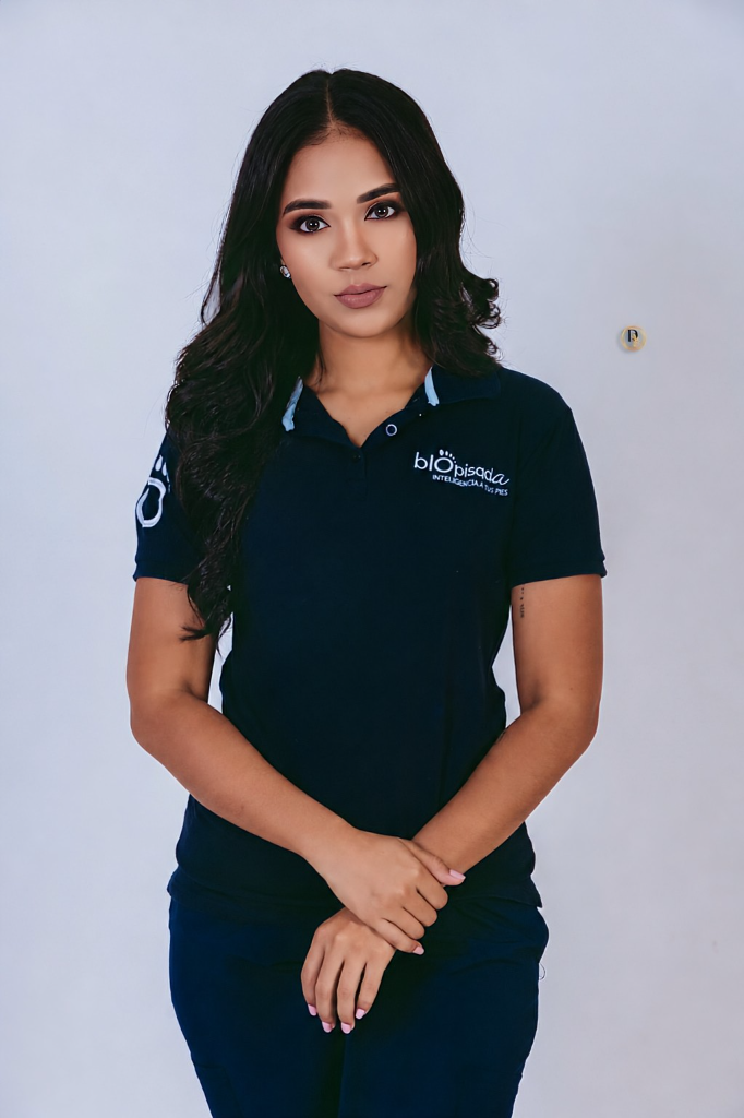 Lic. Victoria Huang